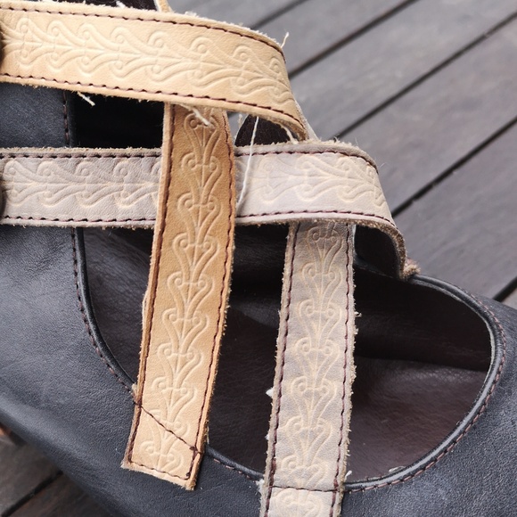 L'Artiste Spring Step funky strappy heels - Picture 6 of 13